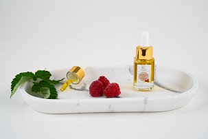 Természet Kincse arcápoló olaj málnamagolajjal, málna illattal – 15 ml